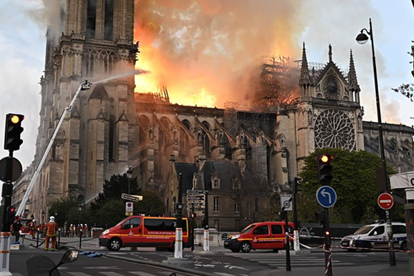 Notre Dame’in yeniden inşaası 5 yıl sürecek