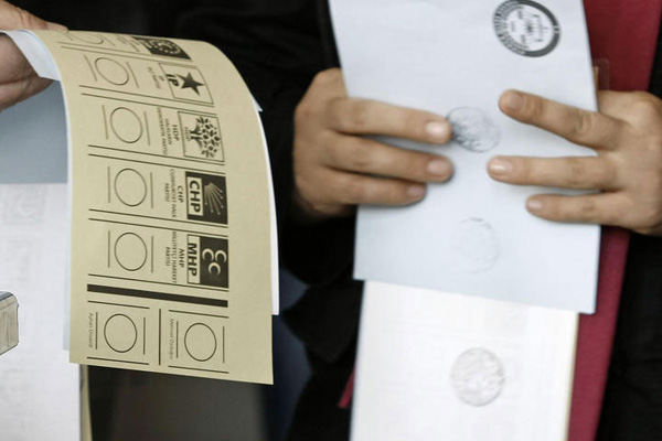 İstanbul'da oy sayımı tamamlandı: Tüm gözler YSK kararında