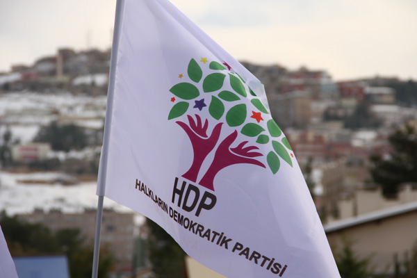 HDP'lilerden İmamoğlu'na tebrik mesajları