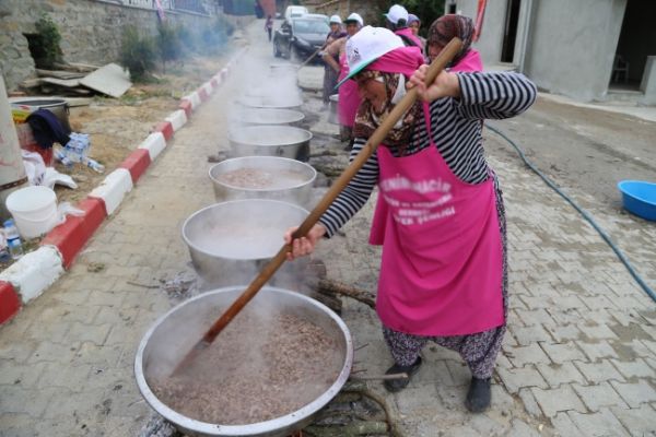 Ramazan Bayramı gelenekleriyle yaşatılıyor