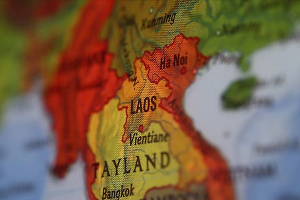 Laos, ABD'li Hristiyan misyonerleri sınır dışı etti