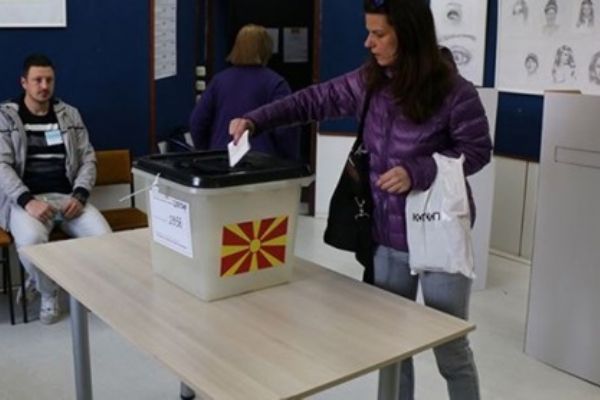 Kuzey Makedonya cumhurbaşkanlığı seçimi için sandık başında