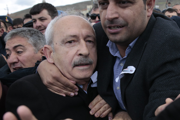 Kılıçdaroğlu'na saldıran 5 kişi yakalandı