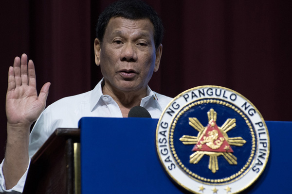 Filipinler'den Kanada'ya: Çöplerinizi alın yoksa savaş ilan edeceğiz