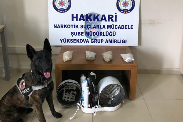 Hakkari'de kargo aracında uyuşturucu bulundu