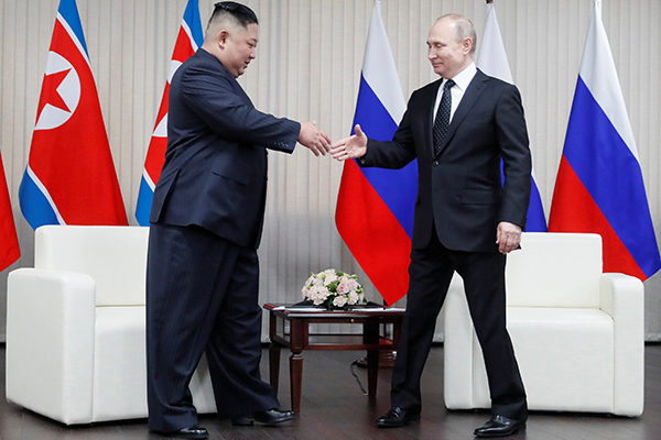 Putin ve Kim’den ABD ve Batı’ya mesaj: Buraya bakın, biz de  buradayız