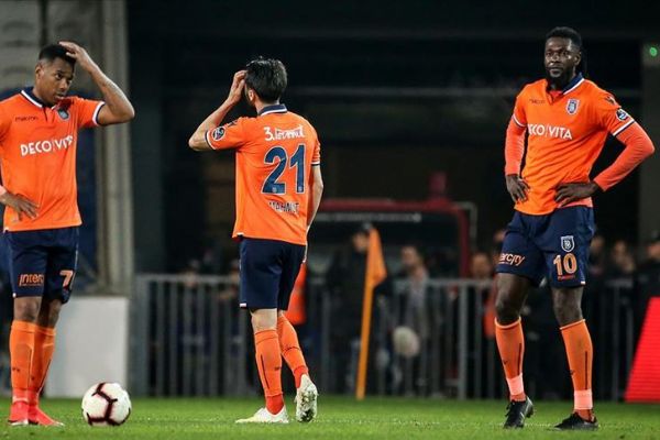 Medipol Başakşehir zirve yolunda Göztepe'ye takıldı