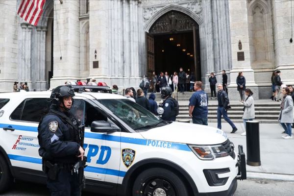 ABD'de bir kişi aracını Müslüman sandığı yayaların üzerine sürdü
