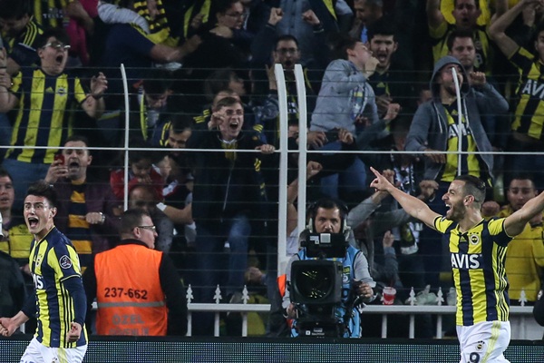 Fenerbahçe 1 puanı son saniyede kurtardı