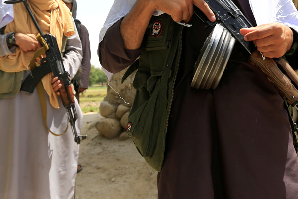 Afganistan'da Taliban saldırısı: 8 ölü