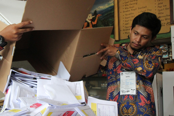 Endonezya'da 272 sandık görevlisi hayatını kaybetti