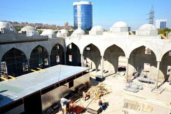 Kırım Cuma Camii’nin açılışı ertelendi