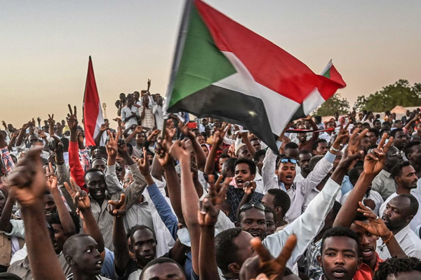 BAE, Sudan'a 250 milyon dolar gönderdi