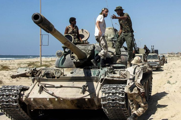 Katar, Trablus'taki sivil yerleşimlerin vurulmasını kınadı