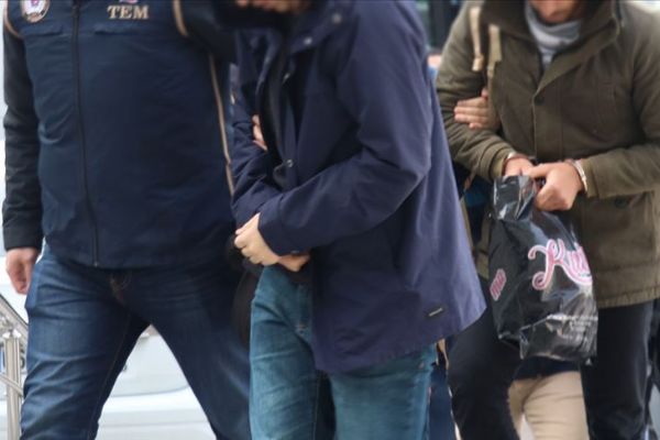 Eskişehir'de FETÖ operasyonu: 9 gözaltı