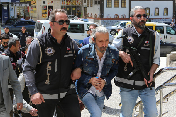 FETÖ'nün Çorum'daki yeni yapılanmasına operasyon