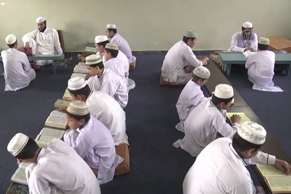 Pakistan'da medreselere devlet denetimi geliyor