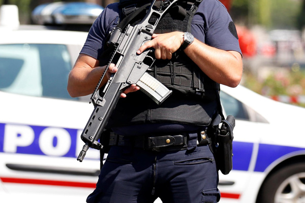 Fransa'da polis intiharlarına karşı özel birim kuruldu