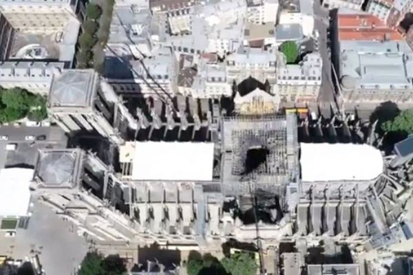 Yangın sonrası Notre Dame Katedrali havadan görüntülendi