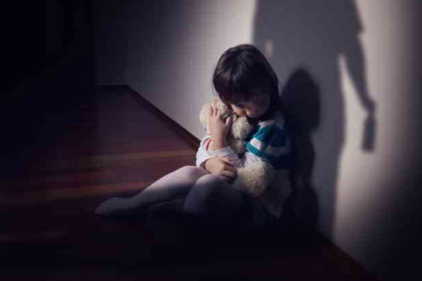 İtalya'da tecavüz ve pedofili suçlularına kimyasal hadım önerisi