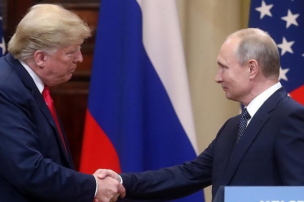 Putin ve Trump telefonla 1,5 saat görüştü