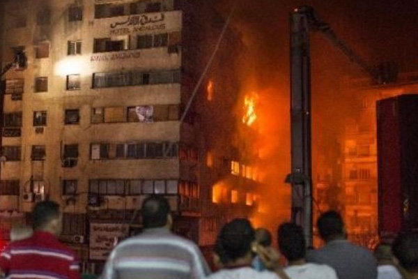 Kahire'de yangın: 51 kişi yaralandı