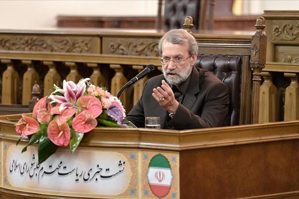 Laricani: İran uranyum zenginleştirmeye devam edecek