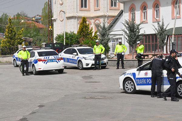 Ankara'da 1 polis şehit oldu