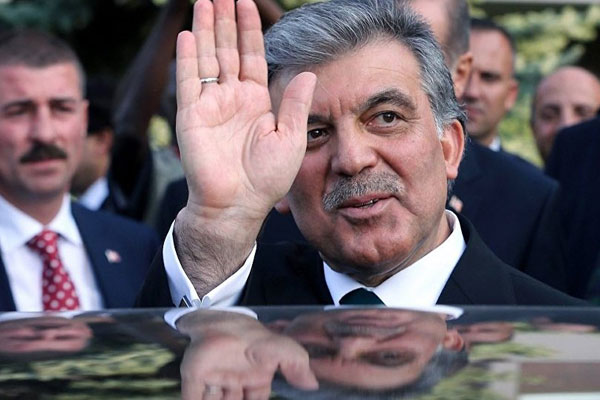 Gül uzun süre sonra sessizliğini bozdu…  'Kötü niyetli ve saygısızca.'