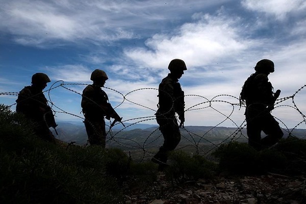 MLKP ve FETÖ şüphelileri sınırda yakalandı