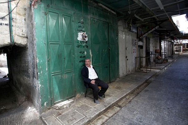 Filistin'deki maaş kesintisi, Ramazan'da vatandaşı ve esnafı vuruyor