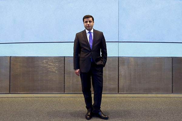 Demirtaş'ın 'devleti aşağıladığı' gerekçesiyle yargılandığı davada görevsizlik kararı