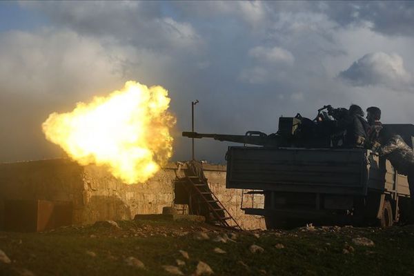 Esed rejimi İdlib'de ilerlemeye çalışıyor