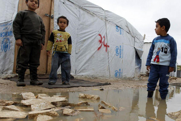 Lübnan ve Macaristan Suriyeli mültecileri görüştü