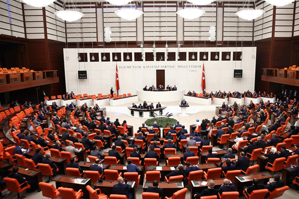 TBMM Genel Kurulu'nda, 'YSK'nın İstanbul kararı araştırılsın' önergesi reddedildi