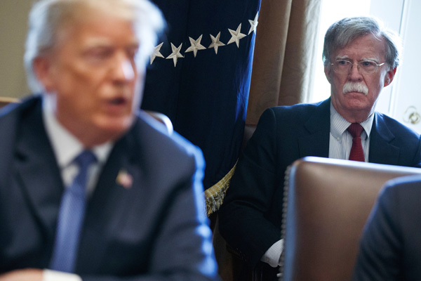 Beyaz Saray'daki 'şahinler' İran'la ilgili istihbaratı abartmış