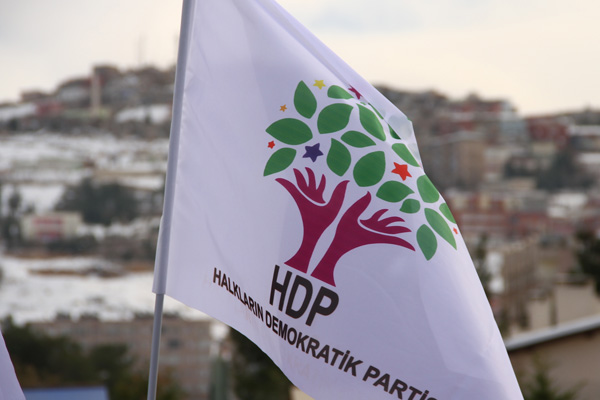 HDP'li belediye şehit yakınlarını işten çıkardı