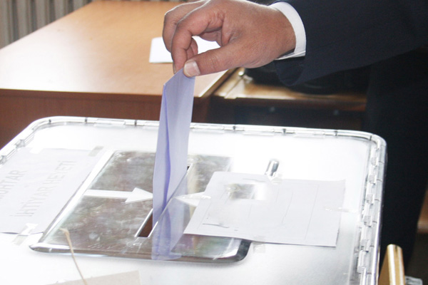 23 Haziran'da 18 yaşını dolduranlar oy kullanamayacak