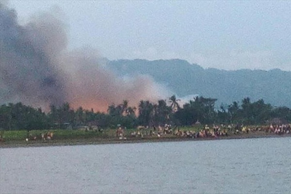 'Arakan'da radikal gruplar, okul ve dükkanları kundakladı' iddiası