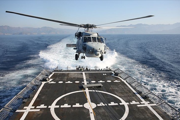 Üç denizde büyük tatbikat