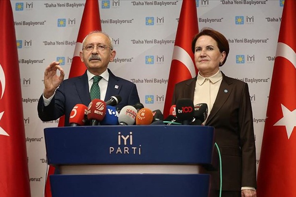 Kılıçdaroğlu, Akşener'le bir araya geldi