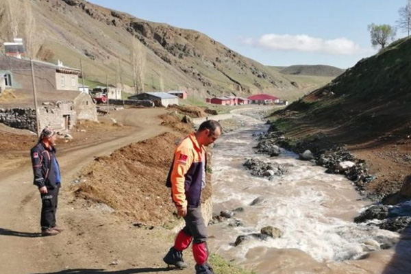 Kars'ta 3 yaşındaki çocuk kayboldu