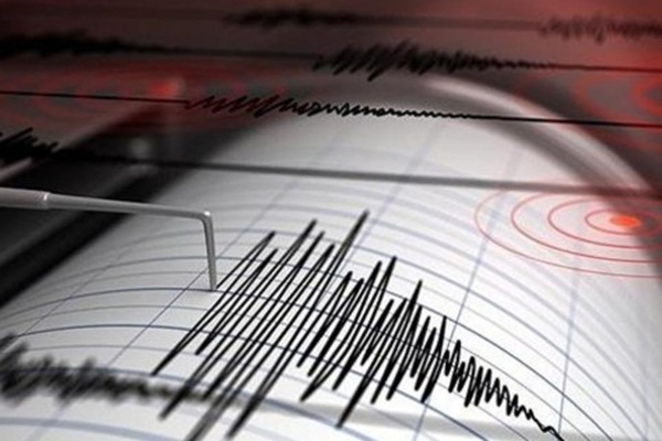 Papua Yeni Gine'de 7,5 büyüklüğünde deprem