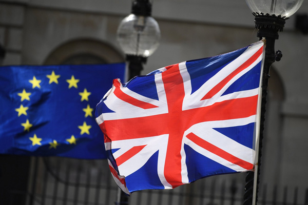 May hükümeti Brexit anlaşmasını haziran ayında oya sunacak