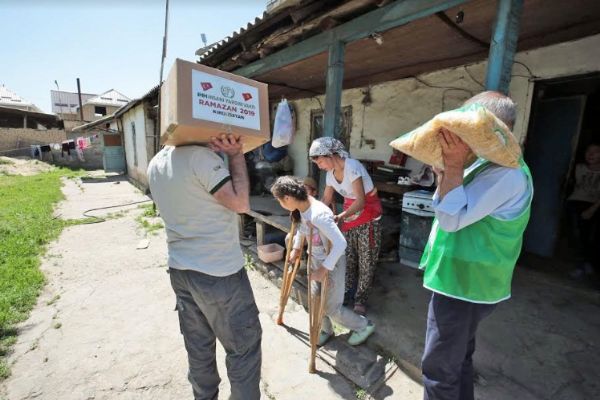 Orta Asya’da yüzler İHH ile güldü