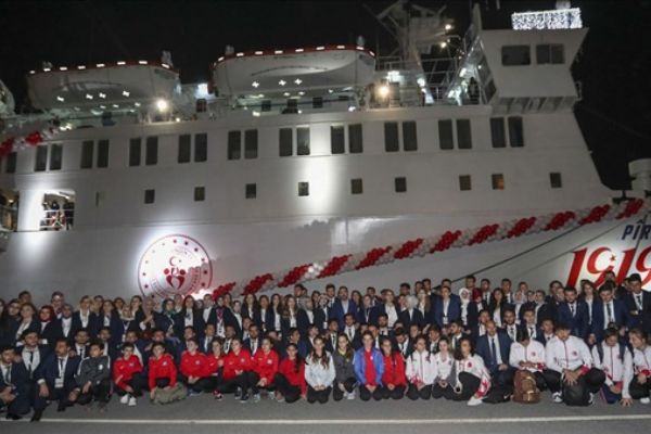 19 Mayıs 1919'un 100. yılı - Samsun'a gidecek gemi törenle uğurlandı