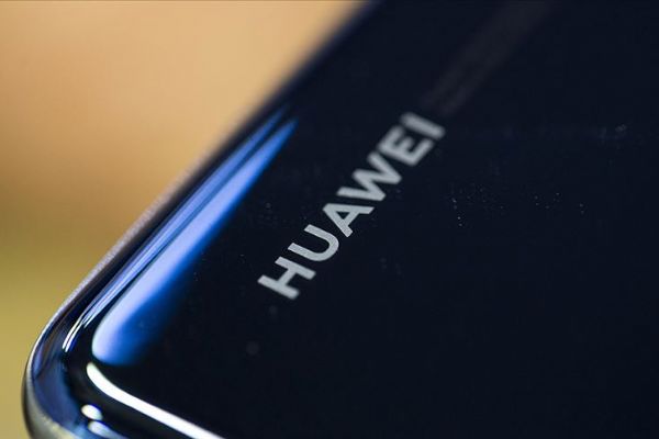 Çinli Huawei teknolojisi ile ABD'yi sallıyor