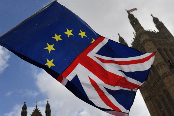 İngiltere'de partiler arası Brexit görüşmeleri çöktü