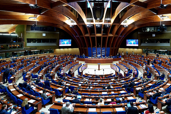 Rusya Avrupa Konseyinden çıkmak istemiyor