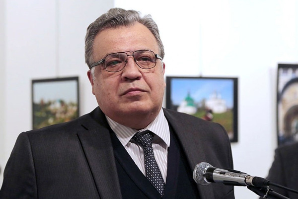 Karlov suikasti sanığının avukatına FETÖ'den iddianame
